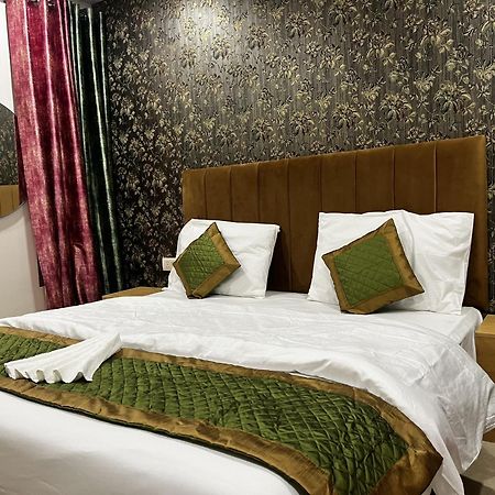 Roomquet Comfort Inn Allāhābād Junction Kültér fotó
