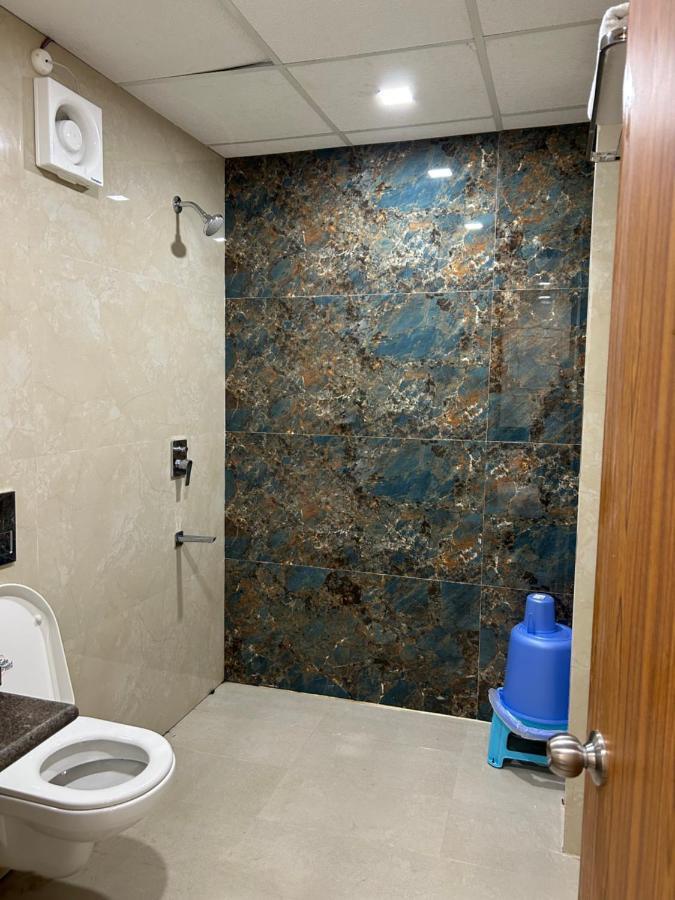 Roomquet Comfort Inn Allāhābād Junction Kültér fotó